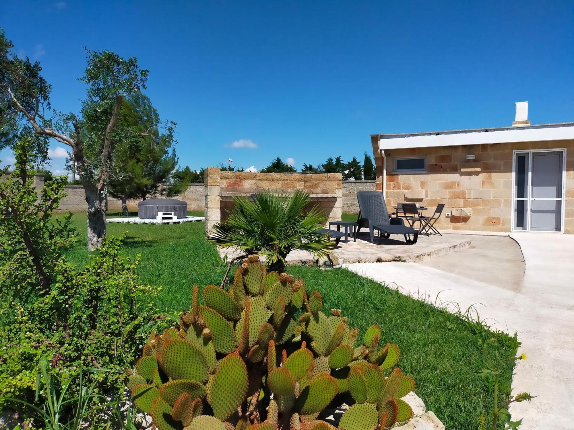 Вилла Il Giardino Deluxe Lizzanello Экстерьер фото